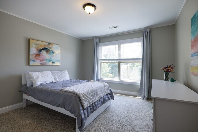 Building Photo - Beautiful home in Charleston walk community!