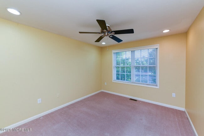 Building Photo - 133 Ironwood Ct