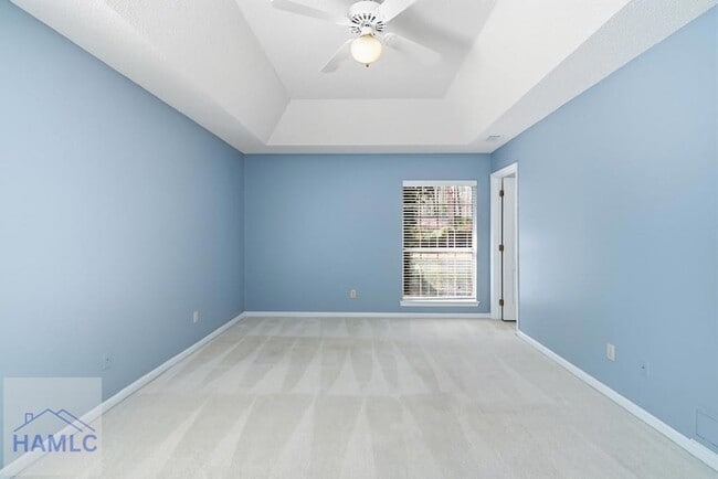 Building Photo - 405 Club Dr