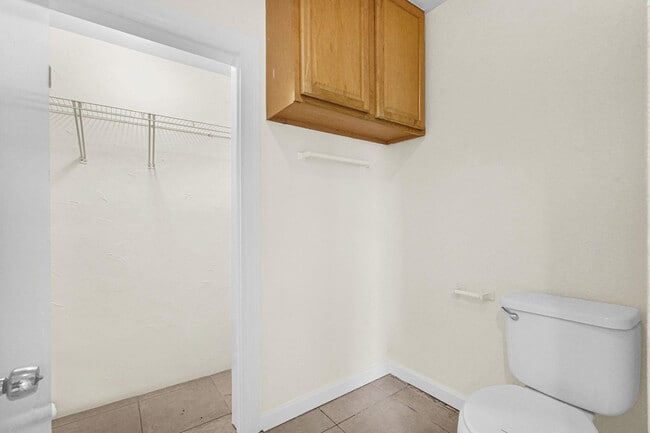 Building Photo - 261 NE 45th St