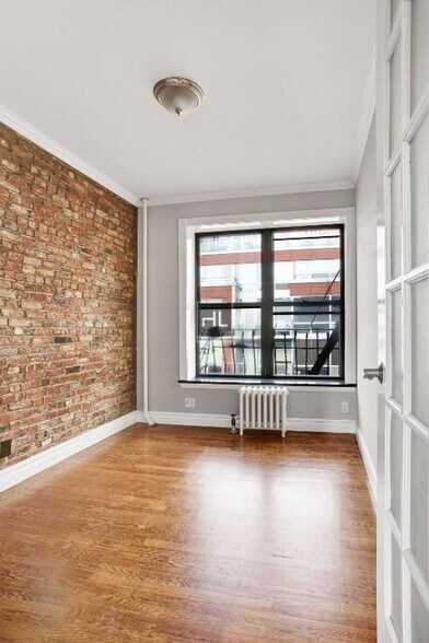 Building Photo - East 13th Street