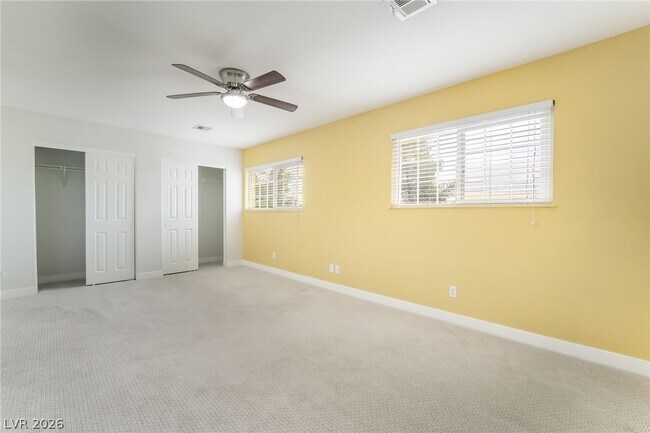 Building Photo - 3949 S Torrey Pines Dr