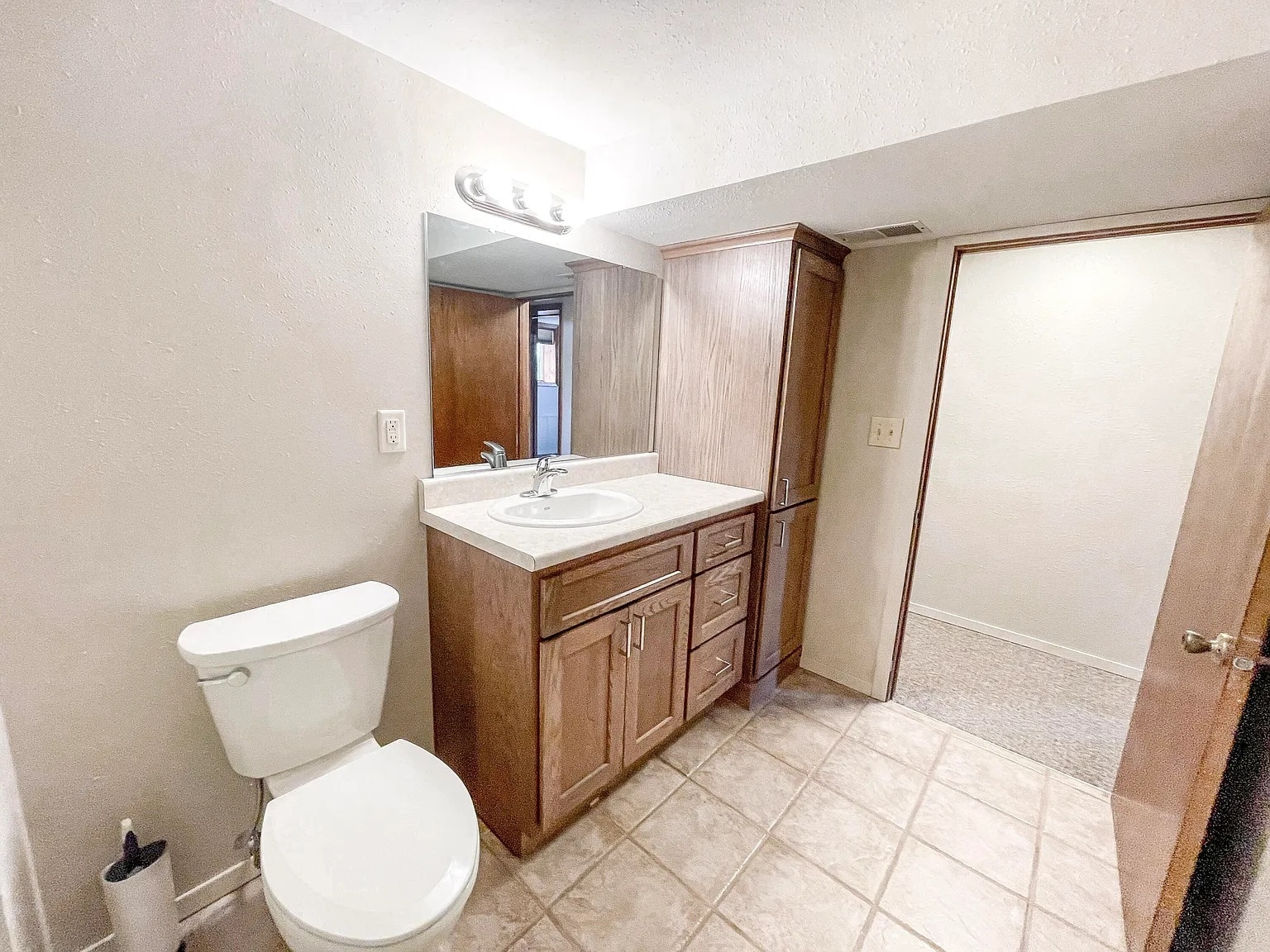 Building Photo - 811 7th St