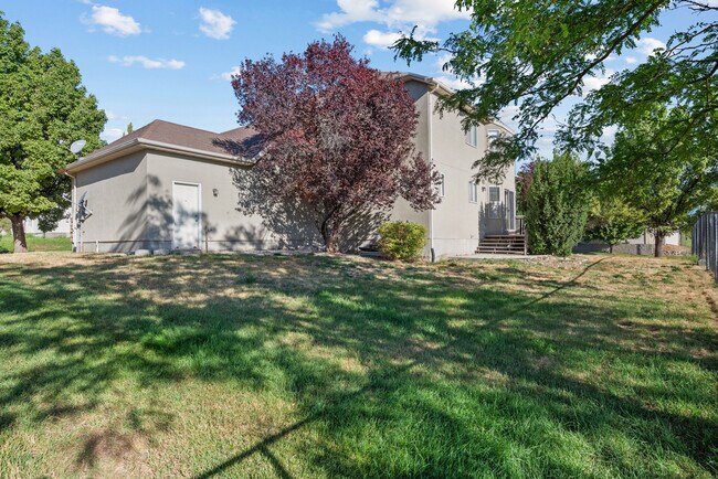 Building Photo - 958 N Buffalo Dr