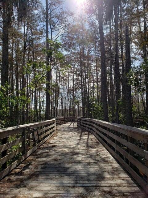 Building Photo - 2615 Garden Dr N