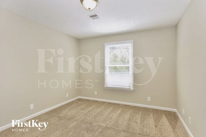 Building Photo - 609 W Creek Dr
