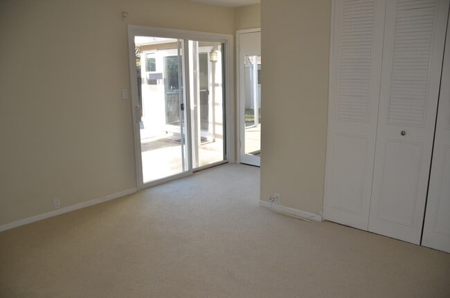 Building Photo - 3576 Yellowstone Ct