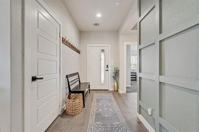 Building Photo - 1513 Hulen Park Trl