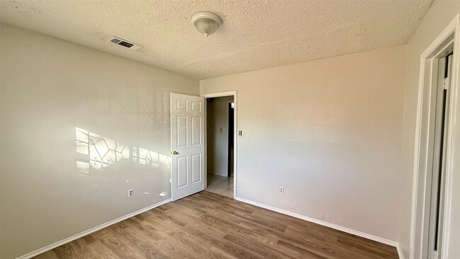 Building Photo - 13034 Birch Grove Dr