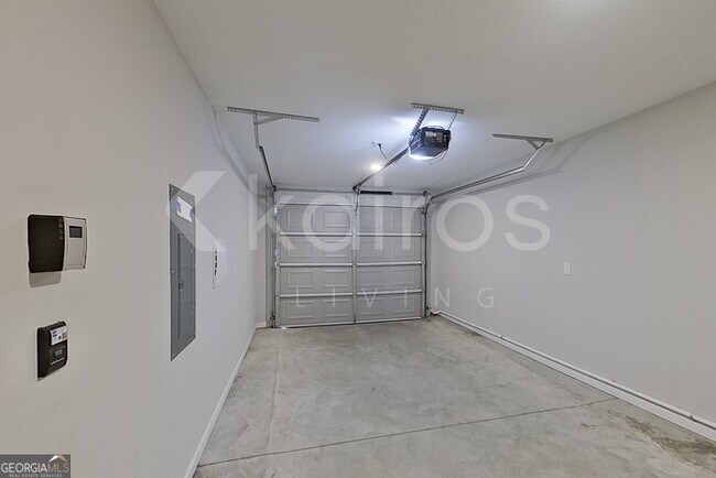 Building Photo - 52 Cottage Grove Dr