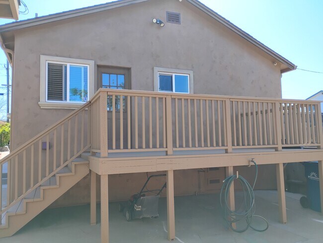 Building Photo - 1217 Lowell St