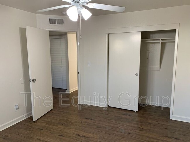 Building Photo - 3906 W Meadow Ave