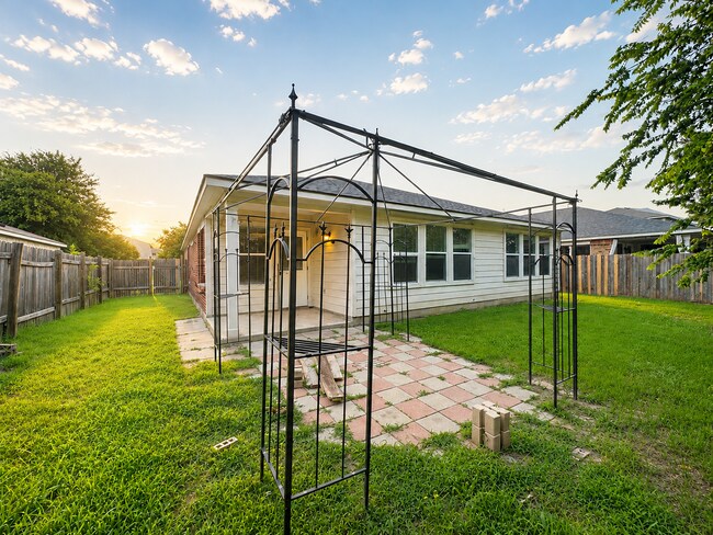 Building Photo - AVAILABLE NOW!; APPLY TODAY AT OUR WEBSITE!!