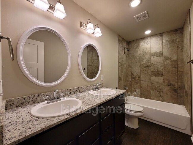 Building Photo - 8808 SW 45th St