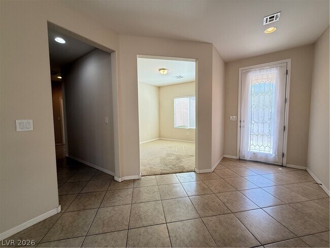 Building Photo - 2240 Shadow Canyon Dr