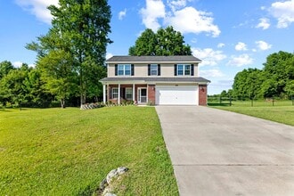 Building Photo - 4 Bedroom with Large Lot Available Now!
