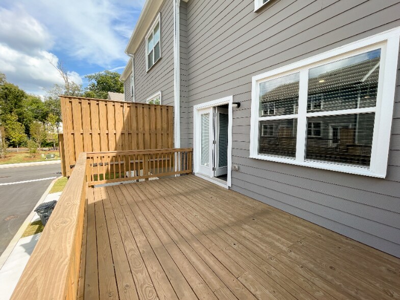 Building Photo - 126 Asland Ln