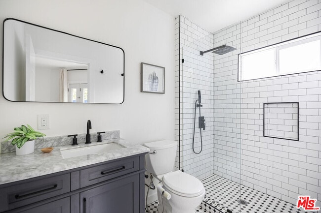 Building Photo - 2815 S Holt Ave