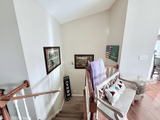 Stairs - 1405 Emery Cir