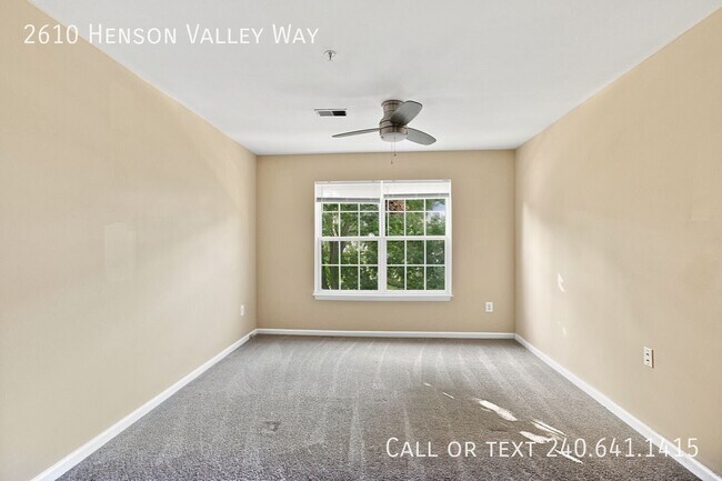 Building Photo - 2610 Henson Valley Way