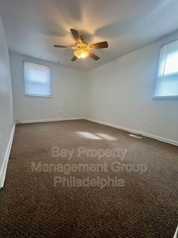 Building Photo - 1635 Griffith St