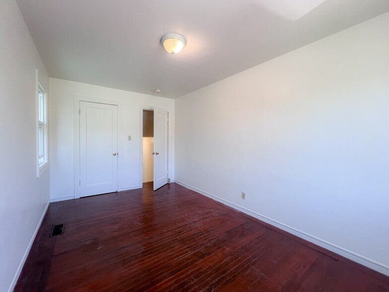 Building Photo - 1054 Cornell Ave