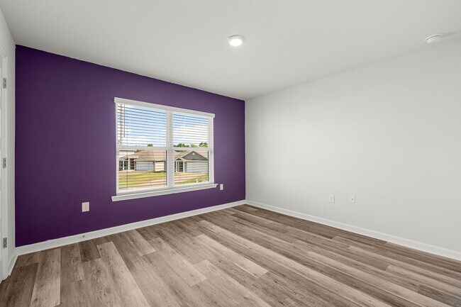 Building Photo - 5832 Viking Wy