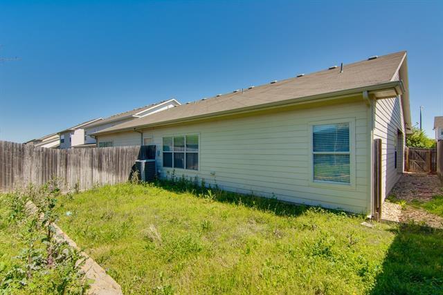 Building Photo - 7529 Lazy Spur Blvd