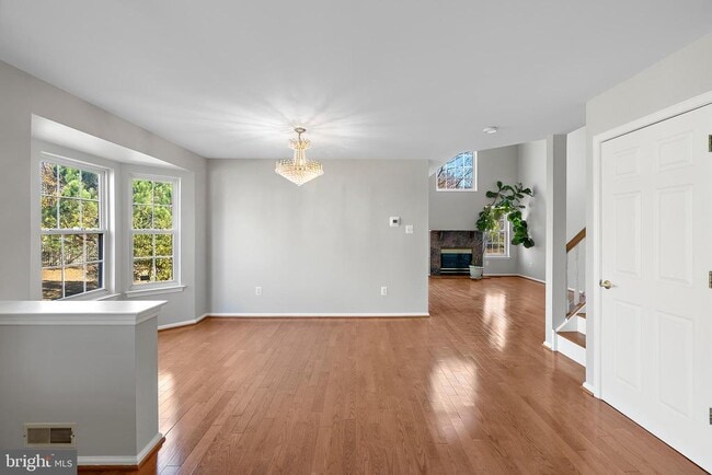 Building Photo - 123 Hearthstone Ln