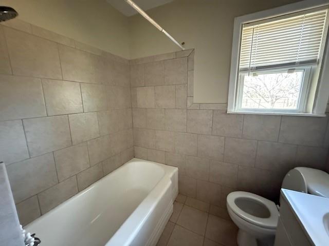 Building Photo - 806 Redwood Dr