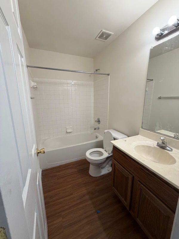 Building Photo - 8707 Farnham Way