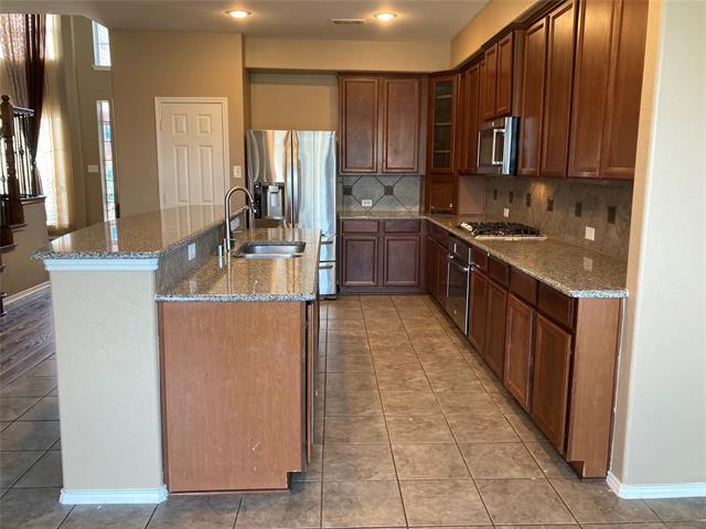 Building Photo - 615 Lone Ridge Way