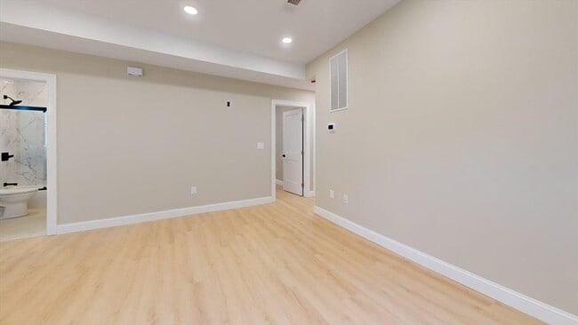Building Photo - 231 Highland Ave