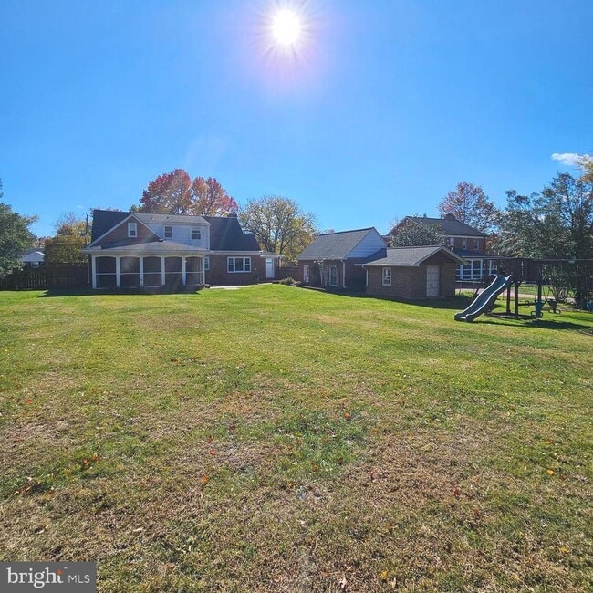 Building Photo - 5940 6th St