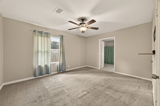 Building Photo - 5613 Dorothy Ann Dr