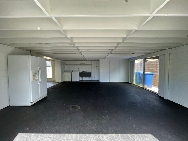 Building Photo - 282 Lunalilo Home Rd