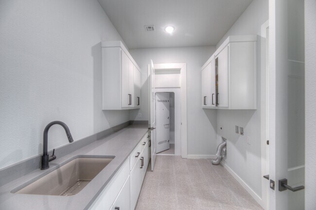 Building Photo - 4608 S Retana Ave W