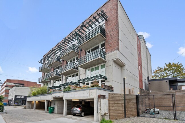 Building Photo - 1bd/1ba Seattle Condo