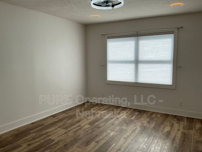 Building Photo - 316 N 13th St