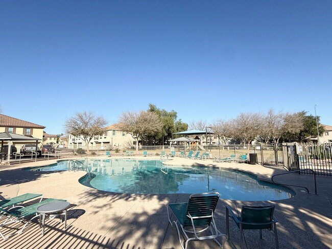 Building Photo - 1330 S Aaron