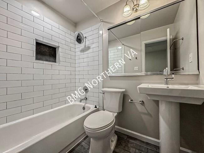 Building Photo - 9963 Capperton Dr