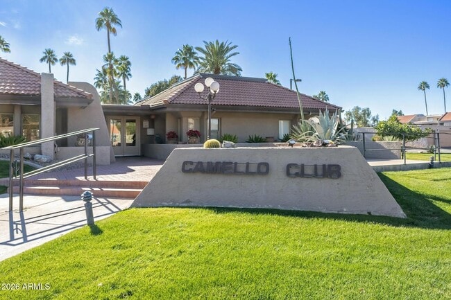 Building Photo - 7424 N Vía Camello Del Norte