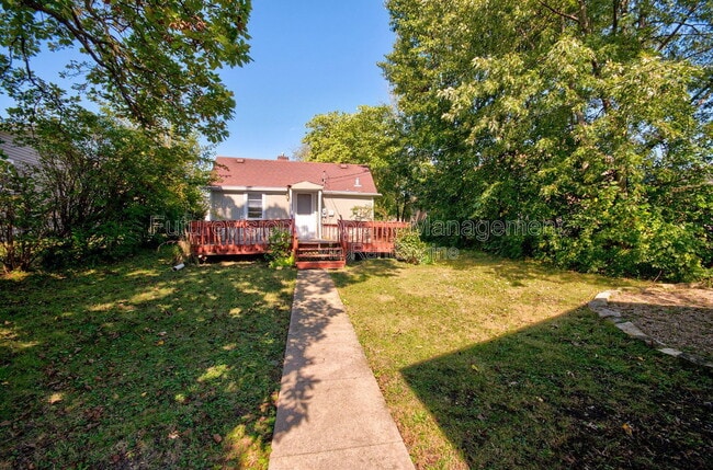 Building Photo - 1704 Belleview Ave