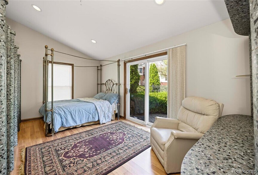 Building Photo - 42195 Kouza Ct