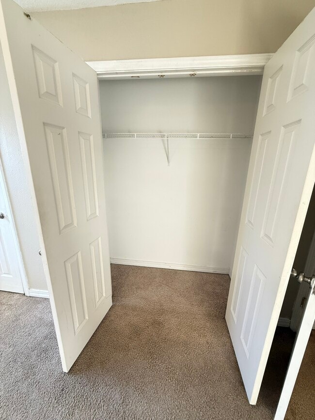 Building Photo - 1625 Martin Bluff Rd