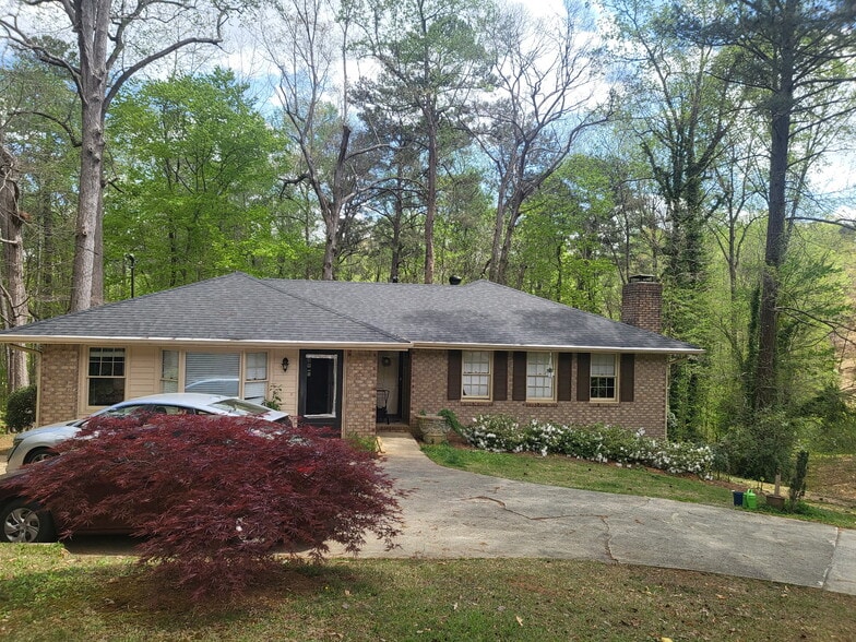 Building Photo - 5111 Cavalier Dr SE