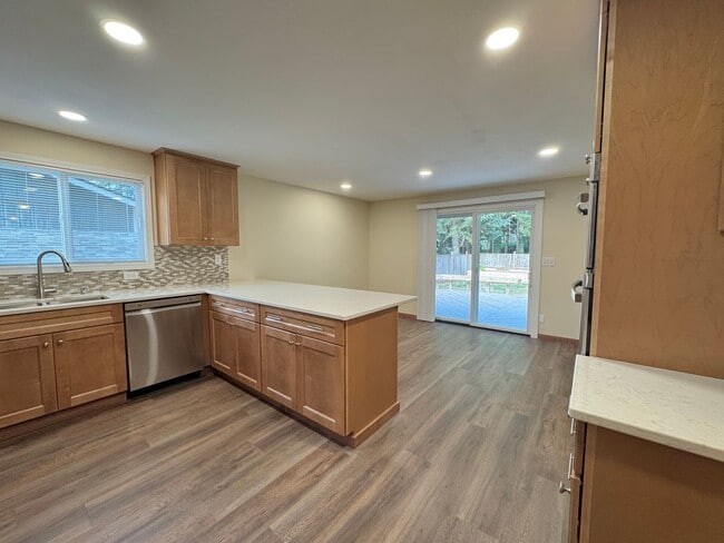 Building Photo - 3Bd/2Ba Carnation Home