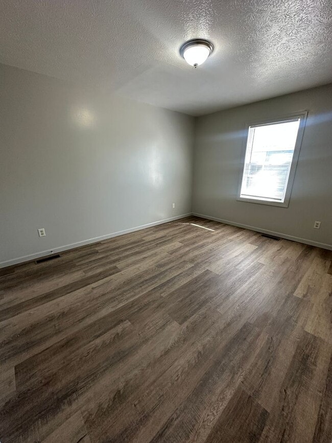 Building Photo - 105 E Baltimore St