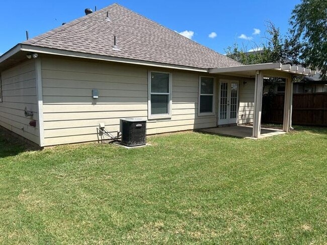 Building Photo - 10524 Flagstaff Run