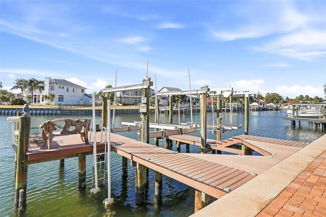 Building Photo - 3918 Americana Dr